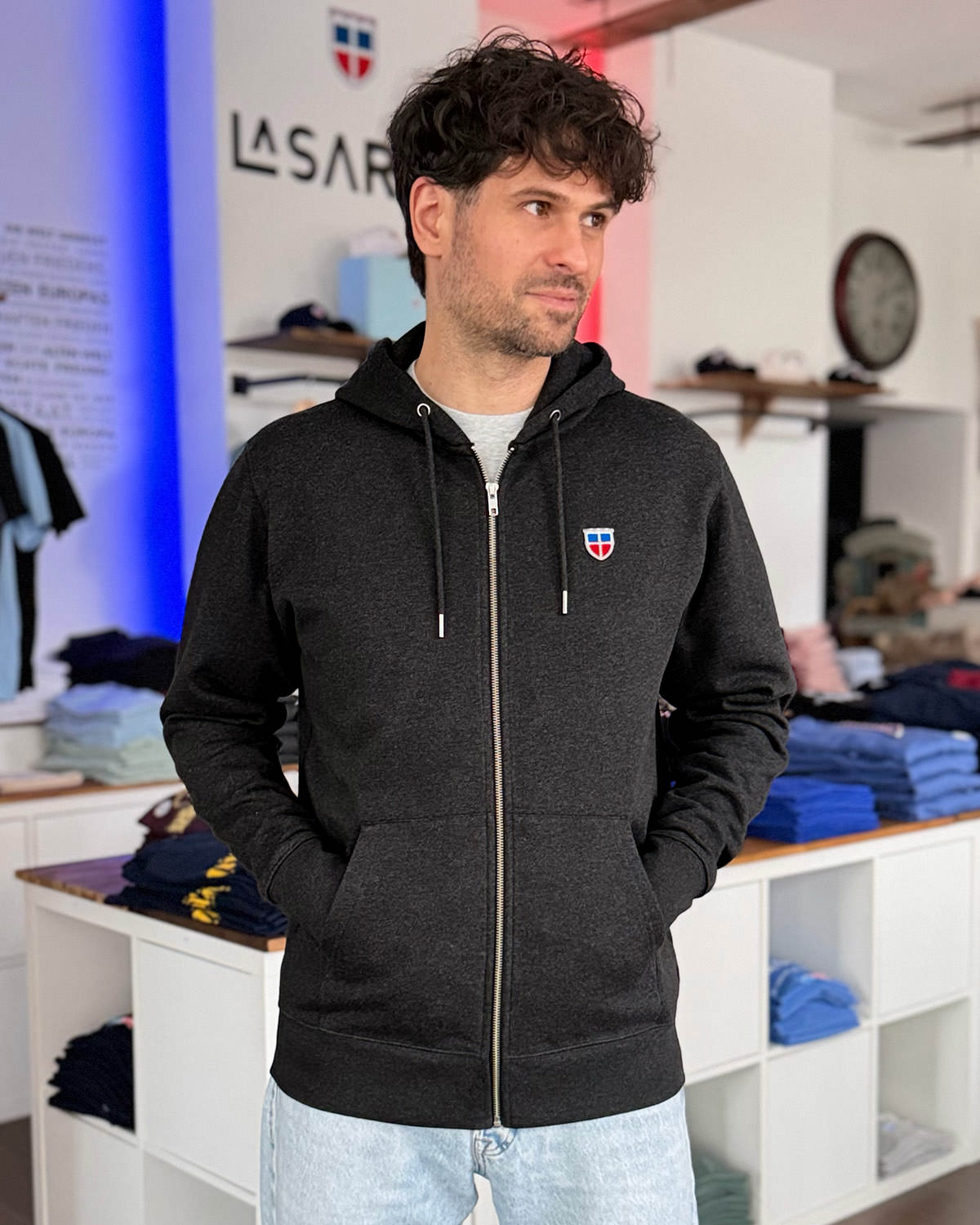 Zipper-Hoodie MATTHIAS <span>in Lava</span>