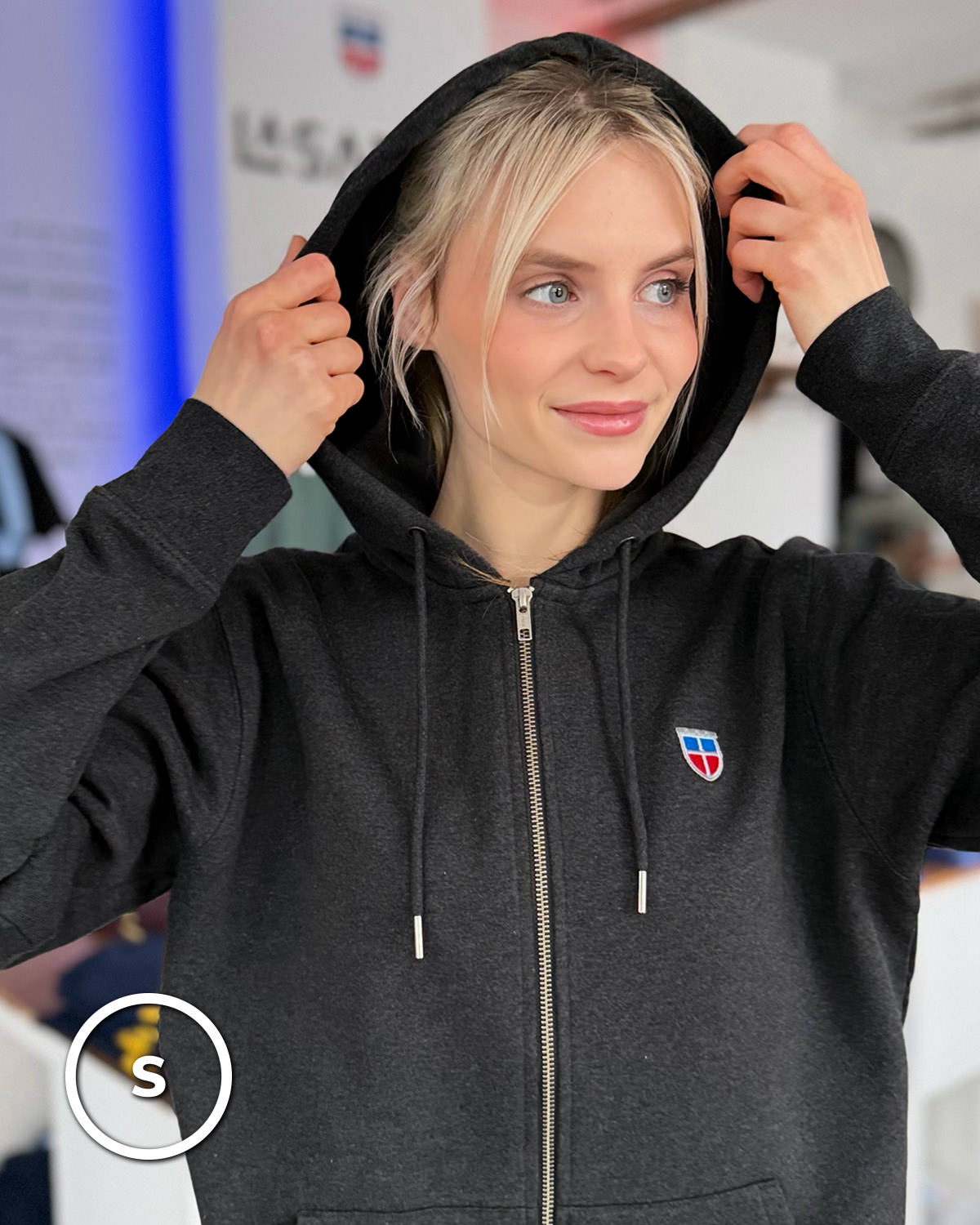 Zipper-Hoodie MELISSA <span>in Lava</span> – Bild 16