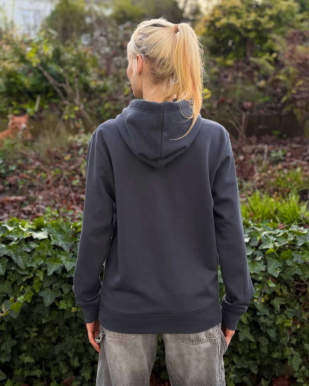 Hoodie SASKIA <span>in Graphit</span> – Bild 4