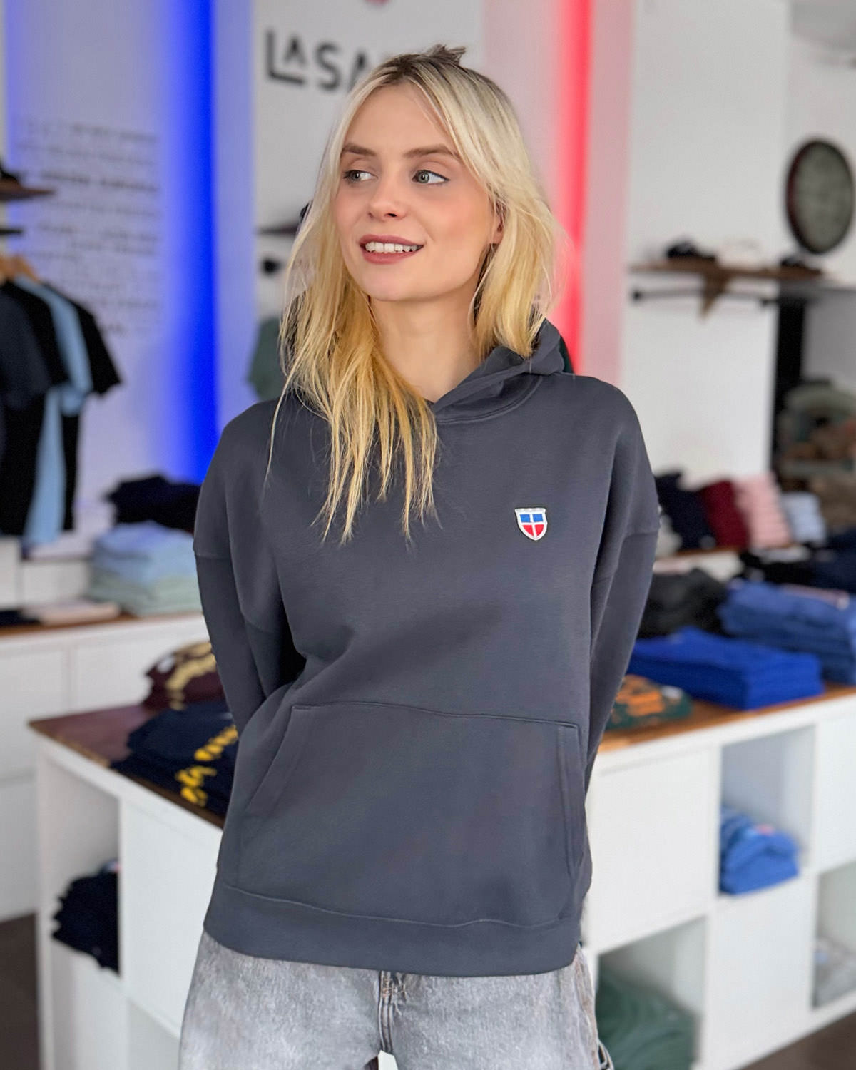Oversized Hoodie DENISE <span>in Graphit</span> – Bild 9
