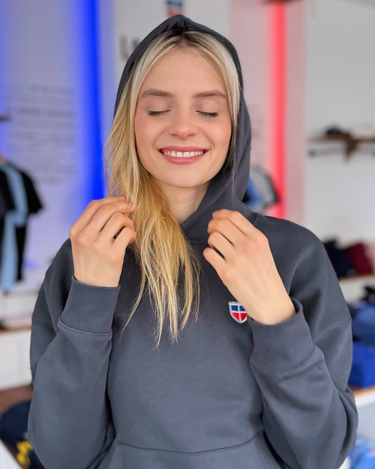 Oversized Hoodie DENISE <span>in Graphit</span> – Bild 3
