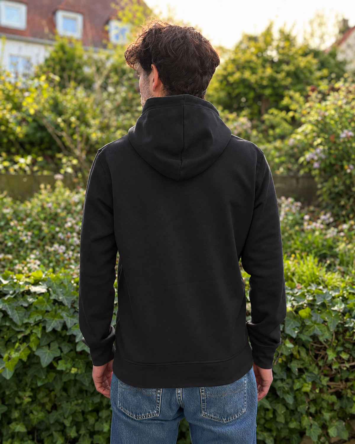 Hoodie SASCHA/SASKIA <span>in Schwarz</span> – Bild 7