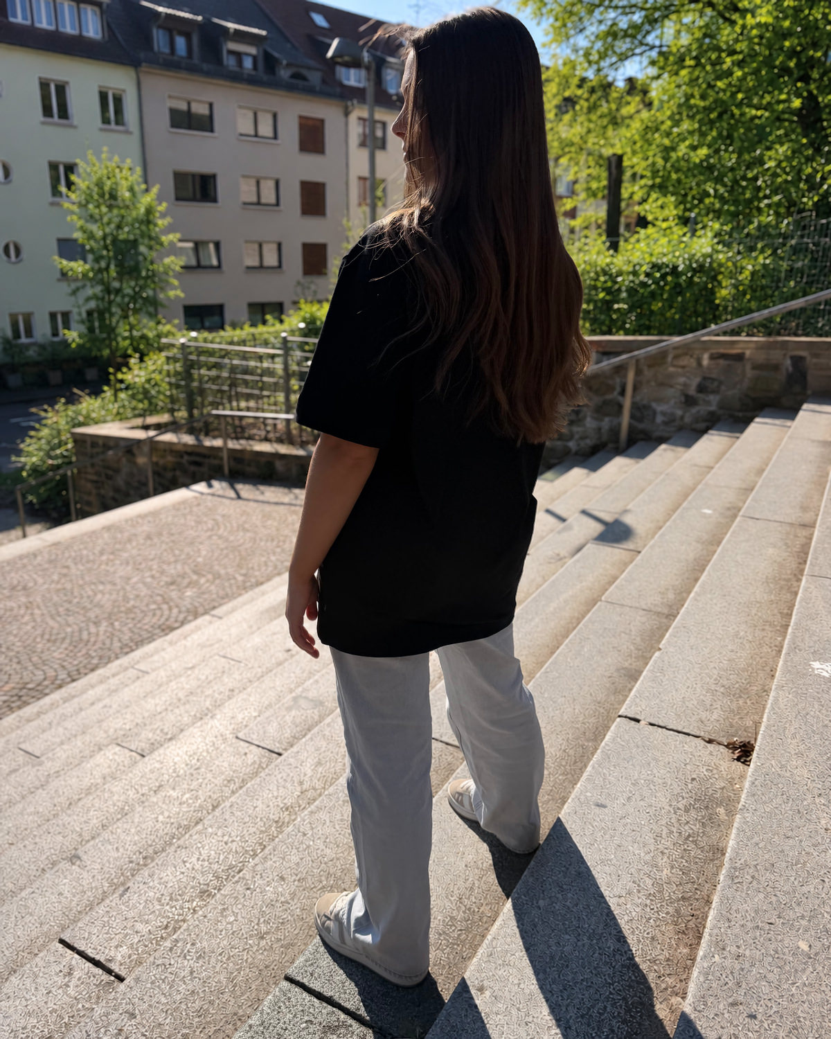 Oversized T-Shirt SANDRO/SYLVIA <span>in Schwarz V2</span> – Bild 4